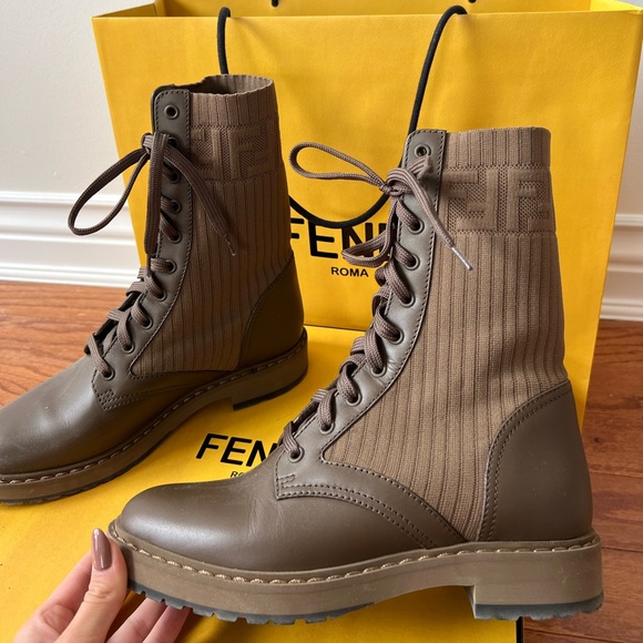 Fendi Rockoko Boots 8W NWT - Picture 2 of 3